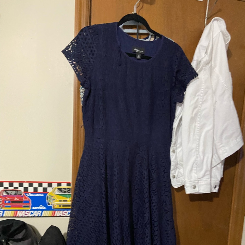 Women’s dress size 10